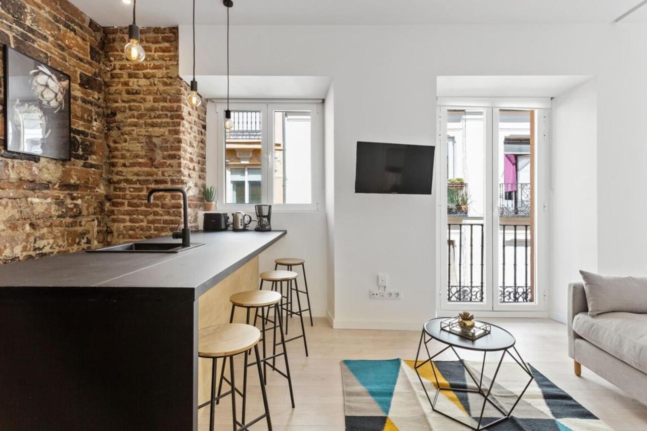 Modern 1 Bedroom Apartment Near Lavapies Мадрид Екстериор снимка